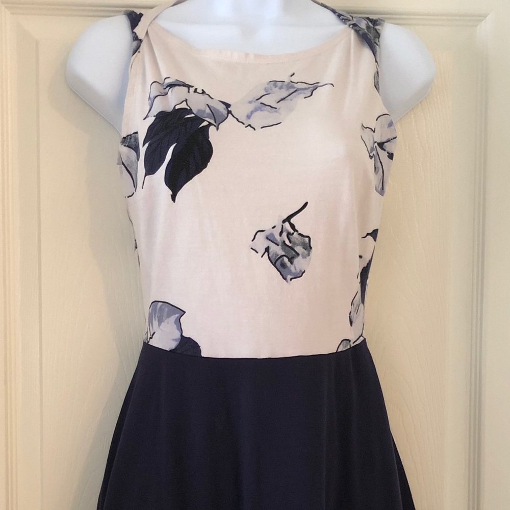 Dorothy Perkins Sleeveless Dress